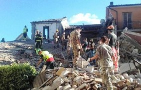 Boże Narodzenie wśród poszkodowanych w wyniku trzęsienia ziemi w środkowych Włoszech