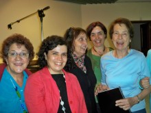 Con algunas compañeras de focolar en ocasión de la visita de Silvana Veronesi, una de las primeras compañeras de Chiara Lubich