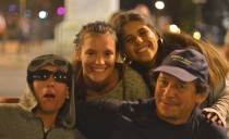 Montevideo: cena de Navidad en la plaza de Cagancha