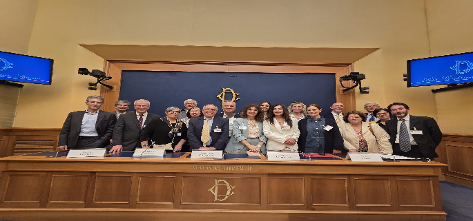 À la Chambre des Députés italienne, le couple est au centre de l’attention