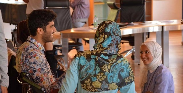 Dialogue with Shiite Islam: 42 young Muslims and Christians at the school of peace