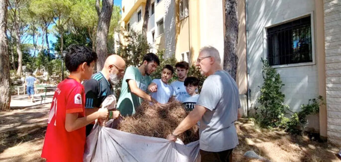 Lebanon: doors open to displaced people