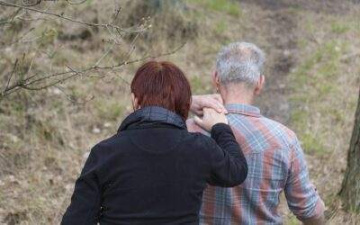 «El que quiera llegar a ser grande entre vosotros será vuestro servidor, y el que quiera ser el primero entre vosotros será esclavo de todos» (Mc 10, 43-44).