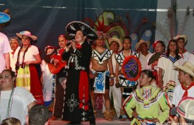 傅瑪利到訪南美洲