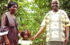 加蓬：一個為他人生活的家庭